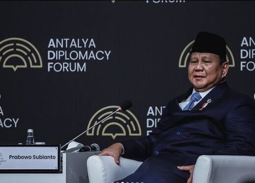 Indonesia Faces Double Blow: Economic Slowdown in China and U.S. Tariffs Impacting Trade