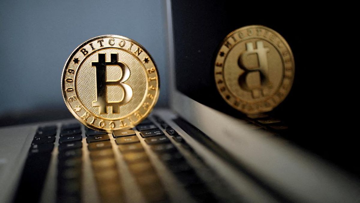 Crypto Moves in Chaos: Smart Investment Strategies Amid Trump’s Market Shocks